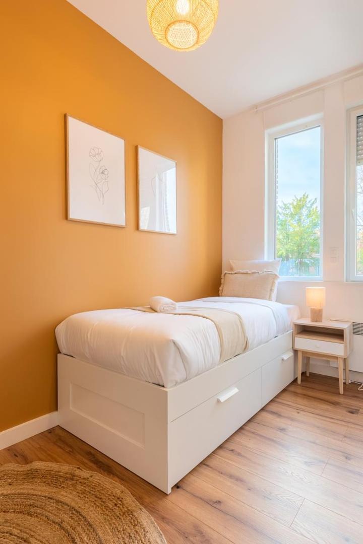 Modern, Quiet 3-Bedroom Apartment With Parking Marcq-en-Baroeul Kültér fotó